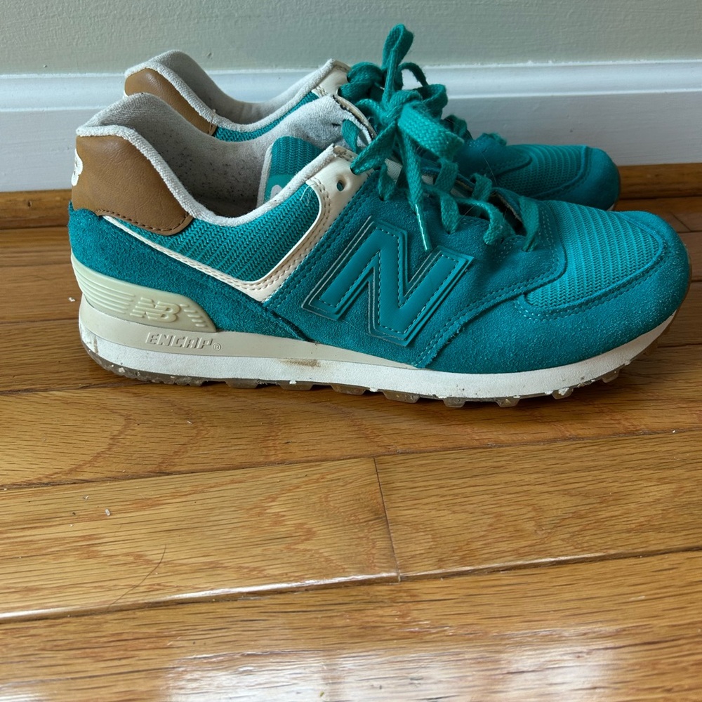 New Balance Teal and Tan Sneakers